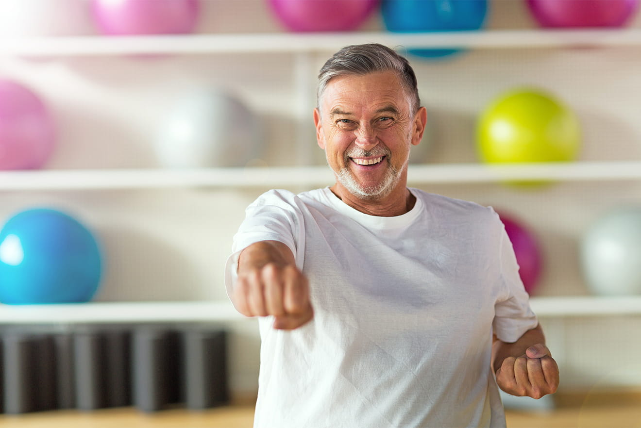 Elderly person doing sports