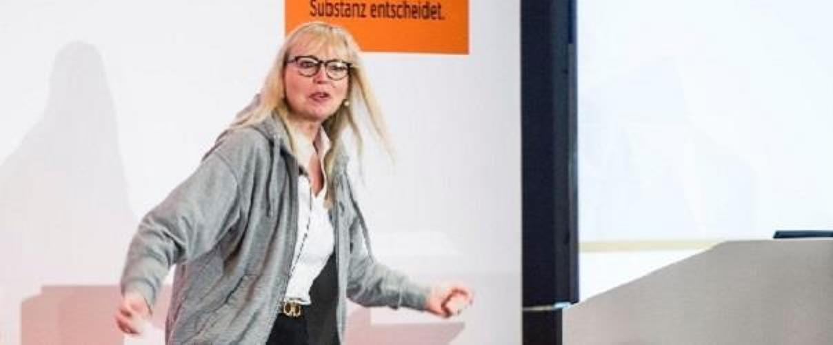 Sabine Schmittroth Commerzbank