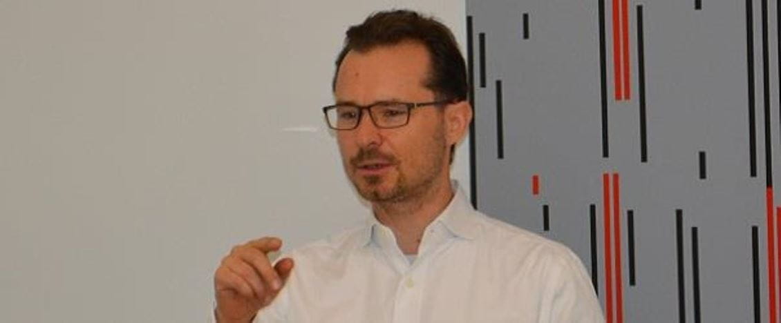 Matthias Plattner referiert über das UBS Innovation Lab