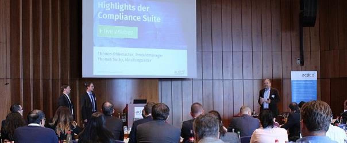 Bernhard Koye moderiert Vorträge und Diskussionen an der ACTICO Compliance User Group 2017 Bernhard Koye moderiert Vorträge und Diskussionen an der ACTICO Compliance User Group 2017
